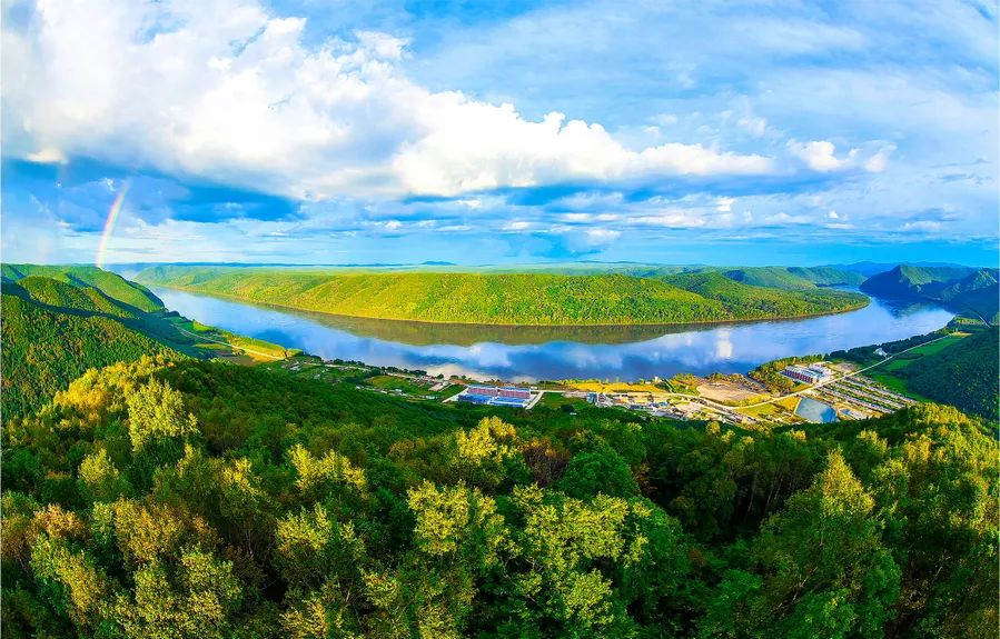 东北边陲的黑龙江，一幅绚丽的北国风情画卷